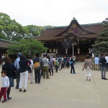 参拝のためのなが〜い行列。