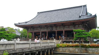 大きなお堂です