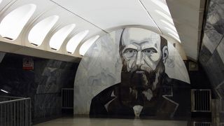 新しくできたドストエフスカヤ駅