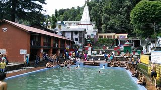 沐浴場？プール？