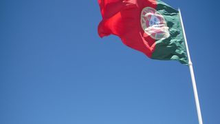 公園の上からリスボンの街並みが一望できます。