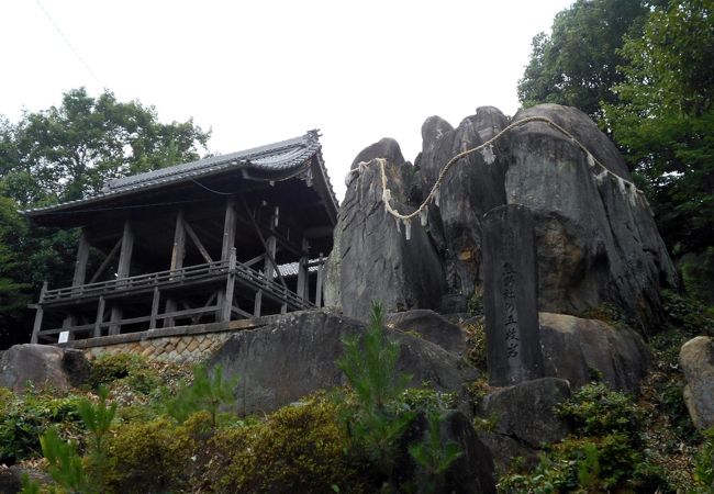 小牧・長久手の戦いで秀吉方が築いた岩崎山砦にある神社