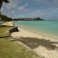 ホテル前のビーチ