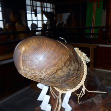 奥宮の男茎形?。光り具合が美しさすら感じます。