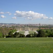 宮殿と、広い敷地