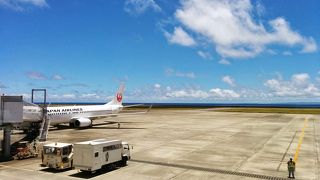 南国離島『奄美』の玄関口・ローカルな空港