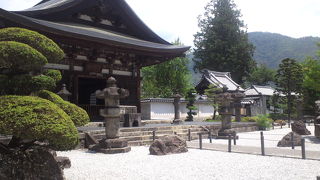 武田信玄公はここに眠っています