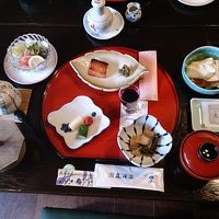 朝食。くみ上げ豆腐はお変わりもできるのがうれしい。