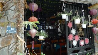 バックパッカーにだけ愛想よくするのか？もう行かない。