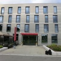 入口　左レストランEGONで朝食夕食可