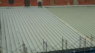 こちらも現在改修工事中ですが外観は少し見ることができます