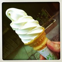 栗きんとん味のソフトクリーム