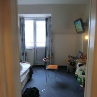 窓がベランダ　中庭に面す