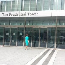 ビル入り口です。