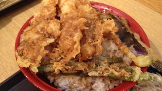 安心価格で天丼とお蕎麦