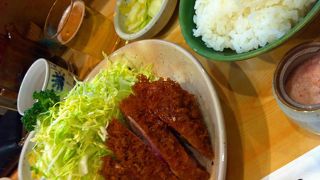 普通のトンカツと違うと一口目から分かります。