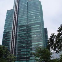 外壁オールガラス?