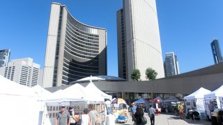 アートのテント市が開かれていた