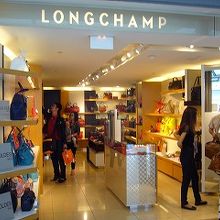 ターミナル2Fの店舗