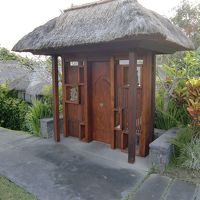 ヴィラの入り口