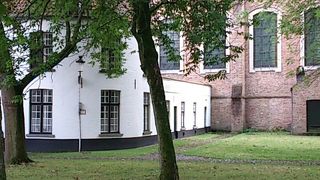 白鳥のいる修道院