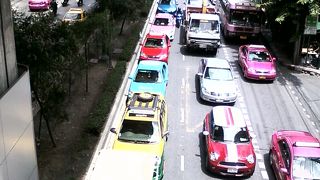 バンコクで最も有名な通り