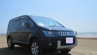 日本で唯一車が走れる海岸です。