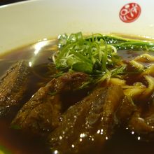 醤油味系（紅焼牛肉麺）