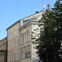 Hotel Adlerhof の文字が