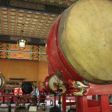 館内は太鼓がたくさん