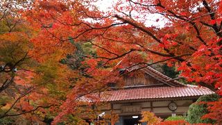 紅葉の美しい聖宝寺