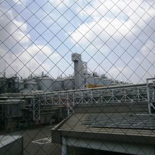 タンクにビールの色がついているのは名古屋工場だけ