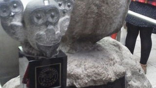 洒落たネーミング「いけふくろう像」～池袋～