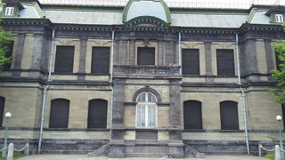 歴史を感じる建物