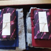 着心地のよいガーゼの浴衣とお土産風呂敷。