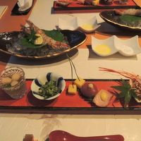 夕食の八寸とお造り。