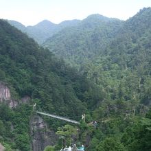 「わたらっしゃい吊り橋」と「瀬戸合峡」