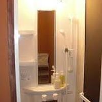 シャワールームが一つしかない。。