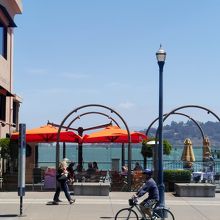 このテラスのむこう側で食べた