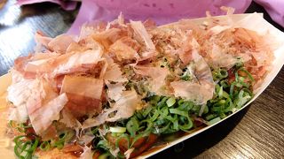 なんばグランド花月の横