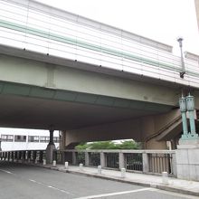 西詰左手 (北側) からの眺め