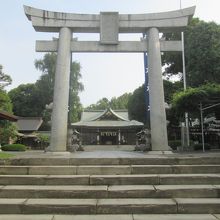 左手には「出水神社」がありました