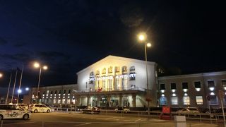 コンパクトな空港☆両替所のレートも悪くない