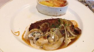 アツアツの焼き立てパンがオイシイ