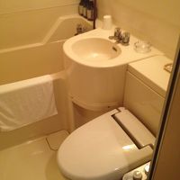 シャンプー、ボディソープ、リンス、歯ブラシ、カミソリ