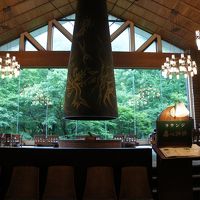 ラウンジ　森の神話