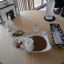 栃木和牛のカレーライスセットです。