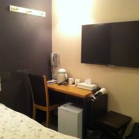 電気ポットとカップがフロントから貸してもらったもの