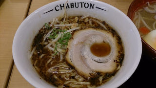 レイクタウンのフードコートでラーメン。