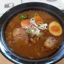 野菜スープカレーラーメン